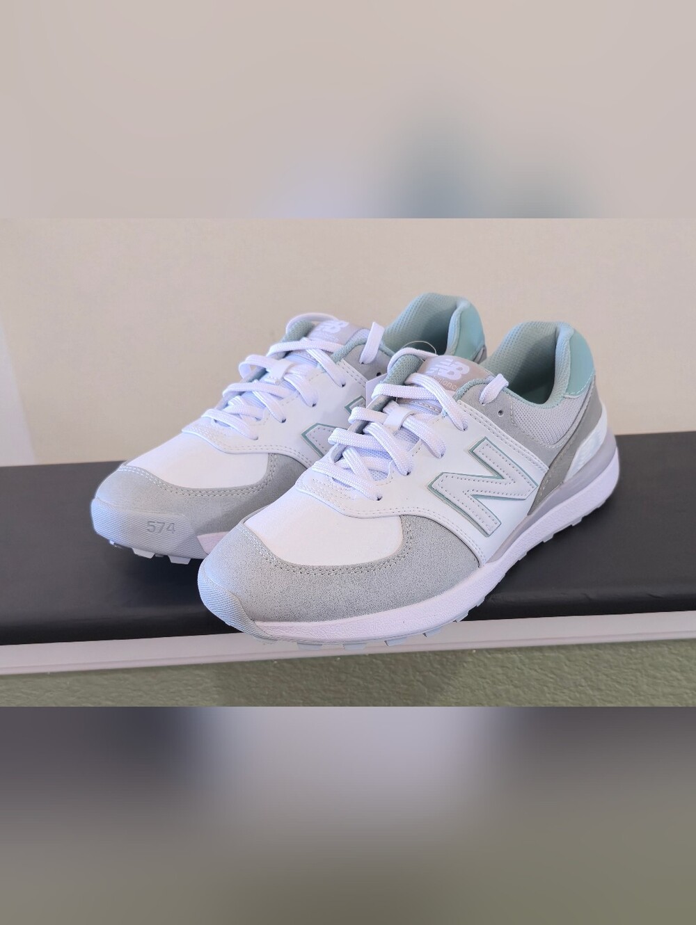 New Balance Womens 574 Green V2 Golf Shoes 7.5 NEW Grey/White/Blue